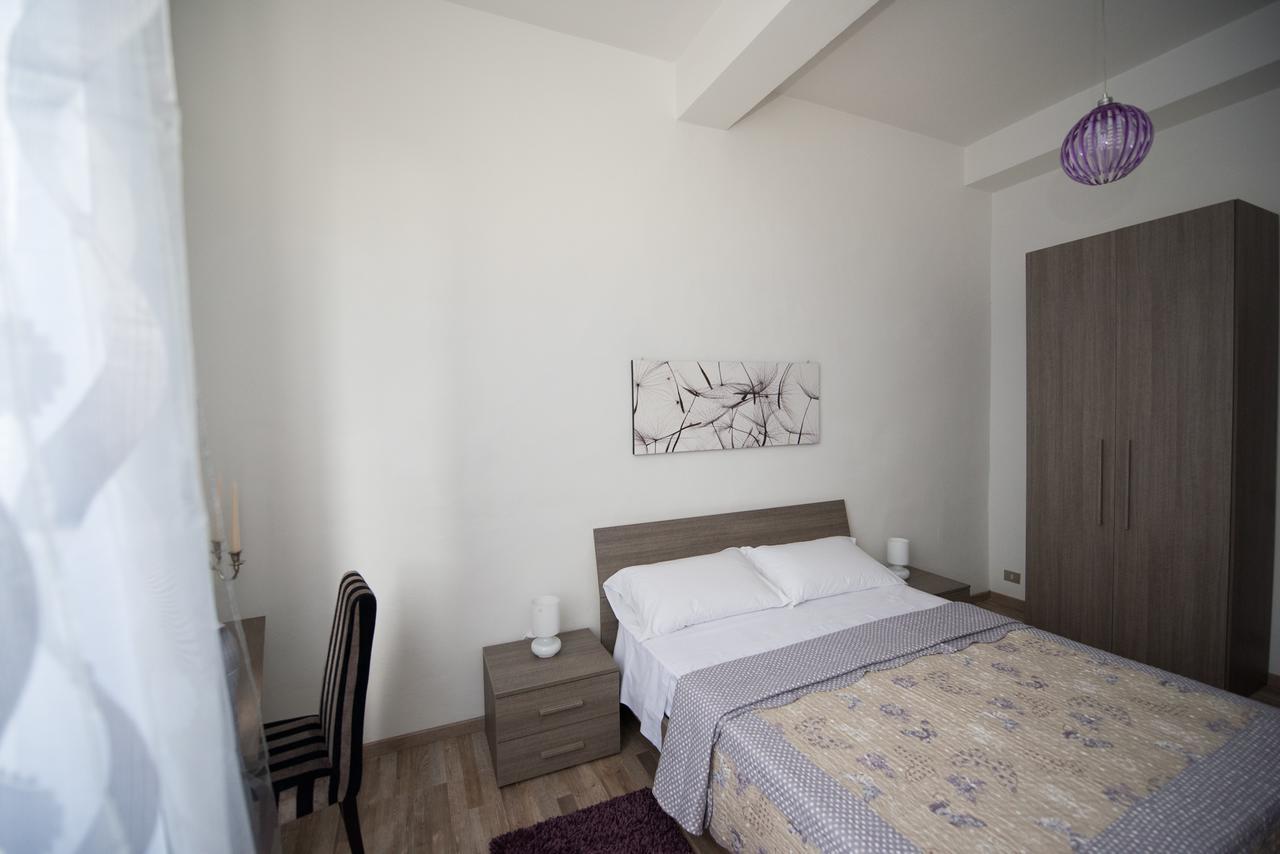All'Ombra Della Torre Only Rooms Siena Exterior foto