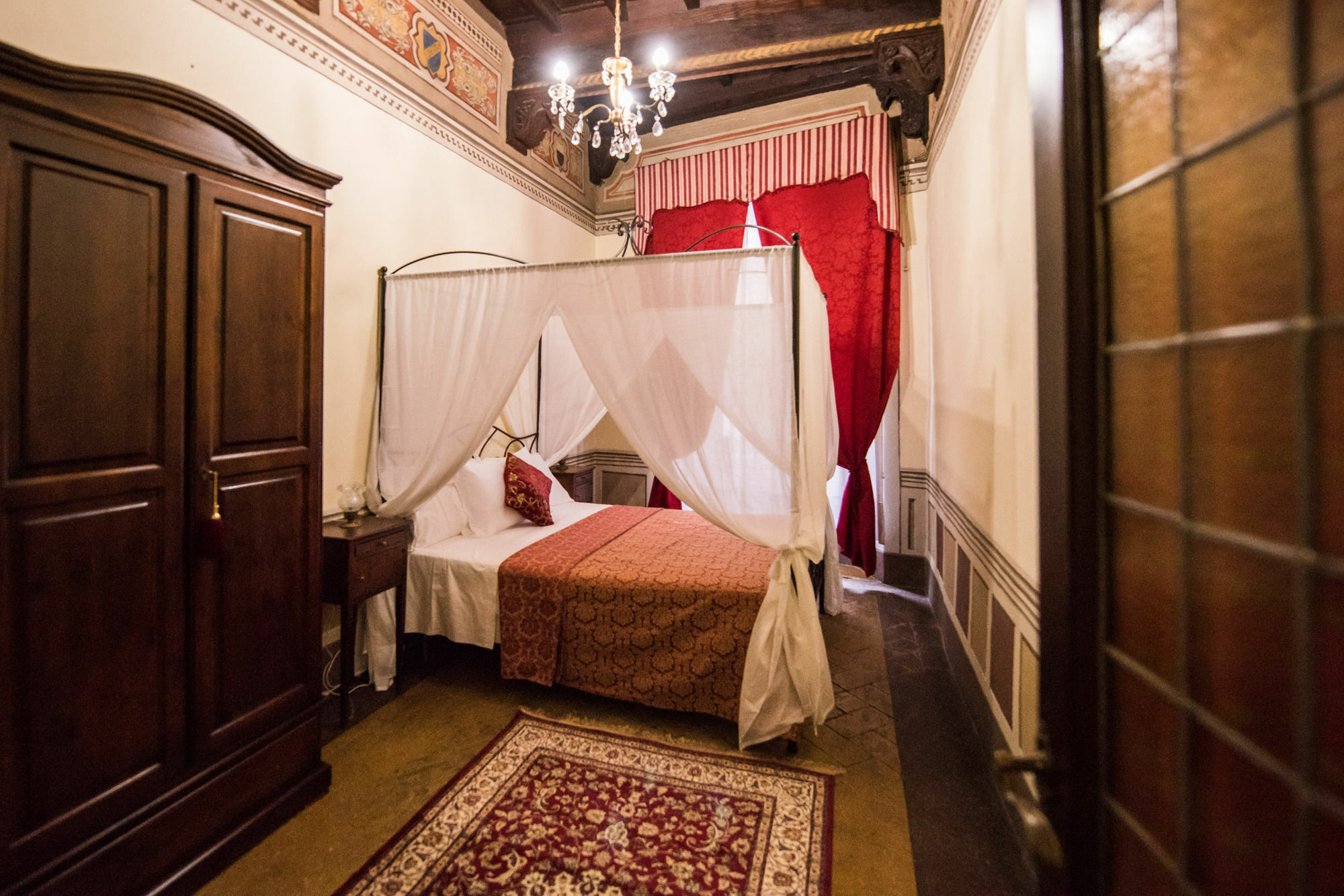 All'Ombra Della Torre Only Rooms Siena Exterior foto